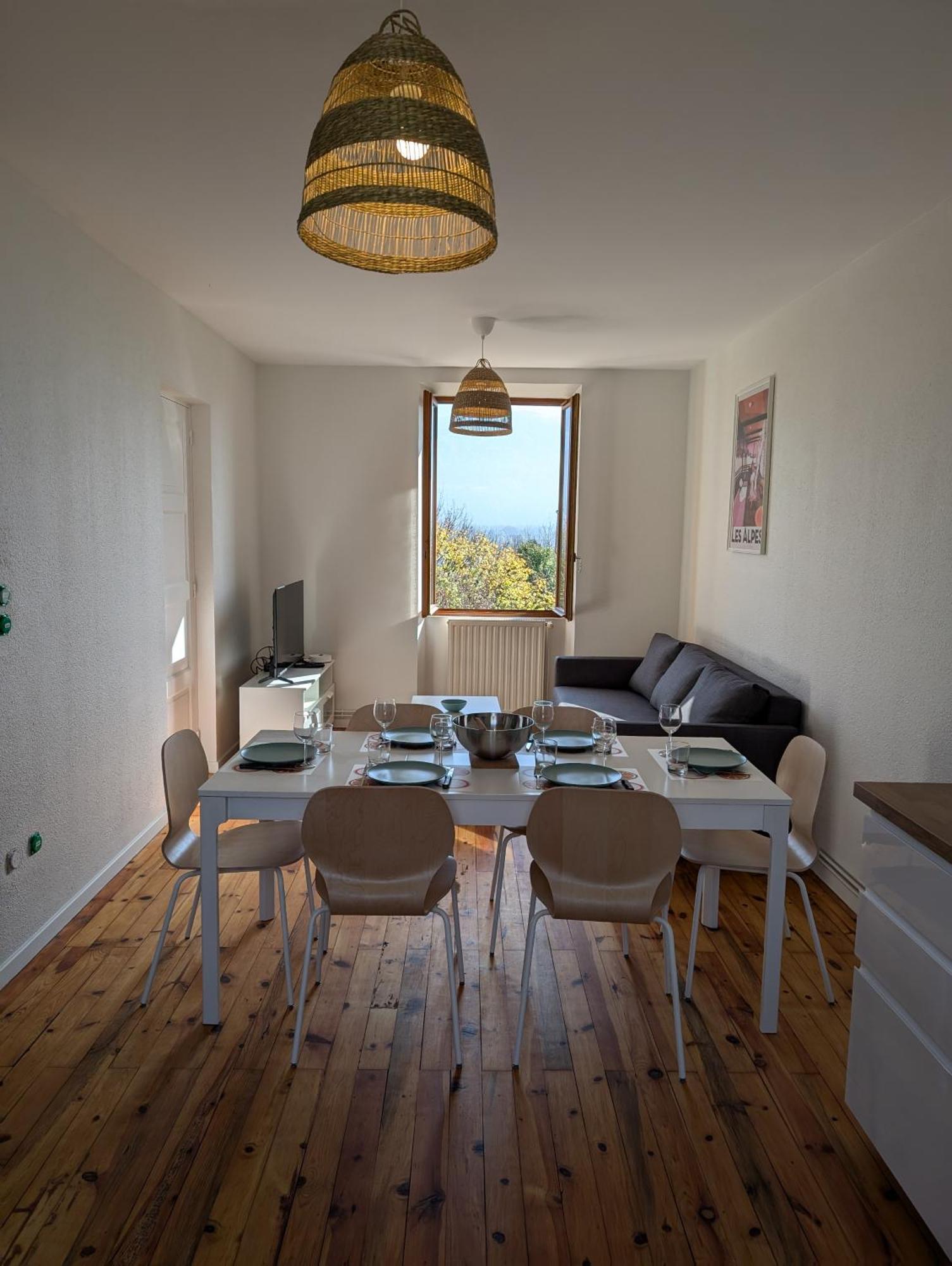 Appart 65M2 Avec 2 Chambres Dans Ferme Renovee - Parking Gratuit - Grande Vue Montagnes Montbonnot-Saint-Martin Esterno foto