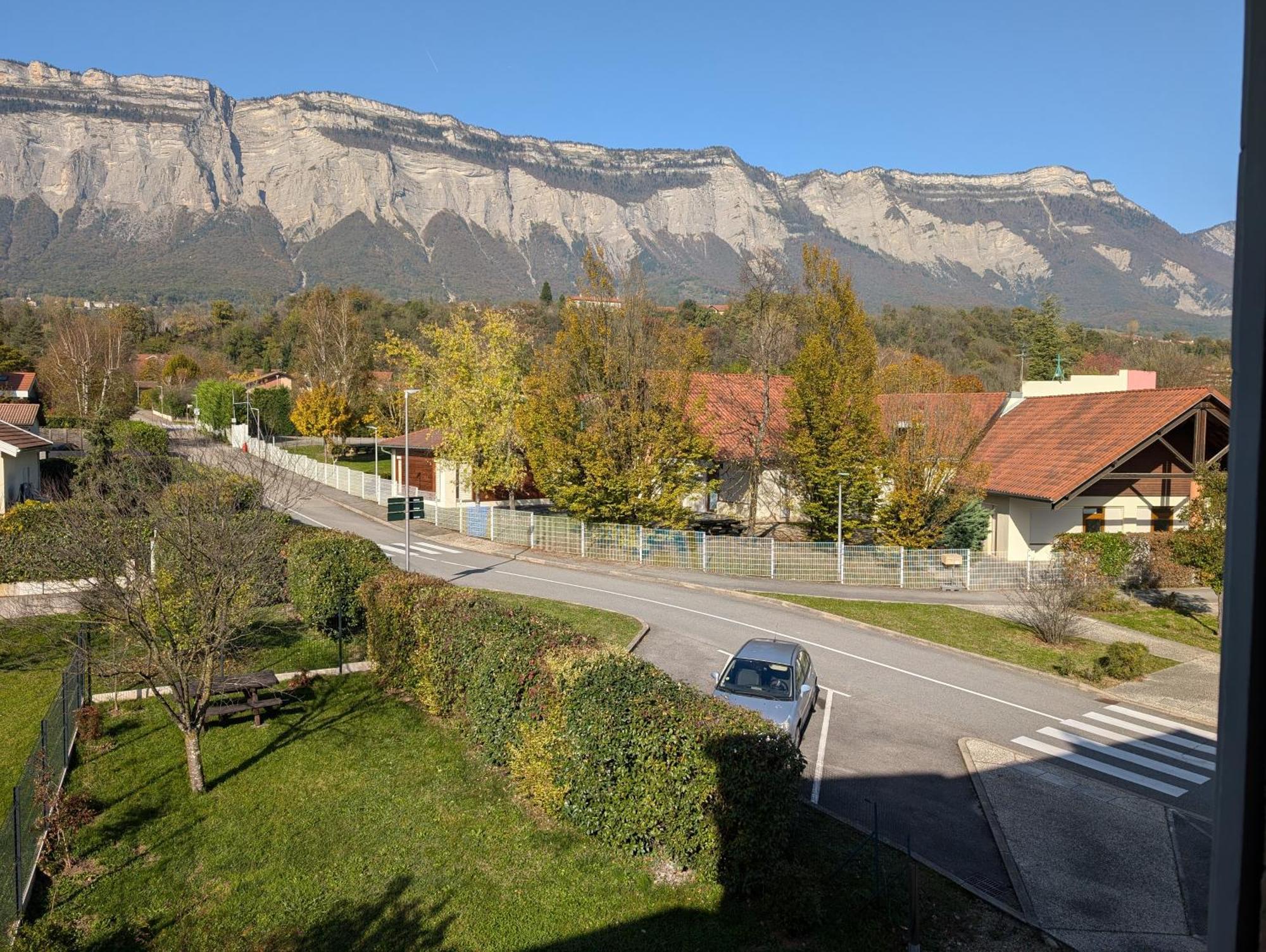 Appart 65M2 Avec 2 Chambres Dans Ferme Renovee - Parking Gratuit - Grande Vue Montagnes Montbonnot-Saint-Martin Esterno foto